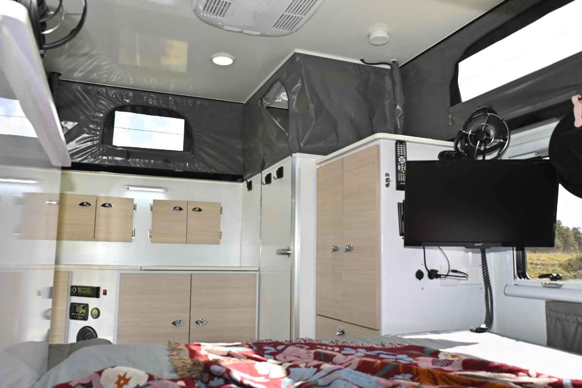 JAWA Off Road Campers Stealth 12 photo 31 of 36