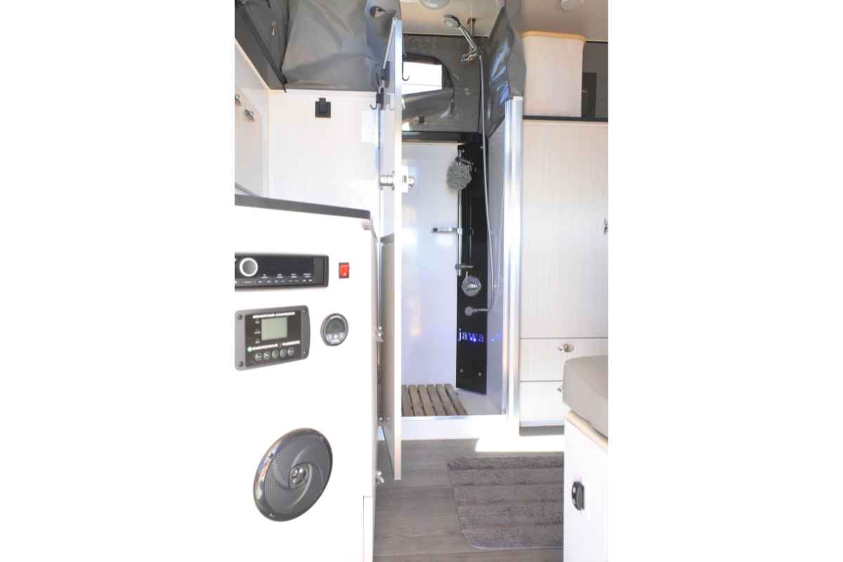 JAWA Off Road Campers Stealth 16 photo 9 of 12