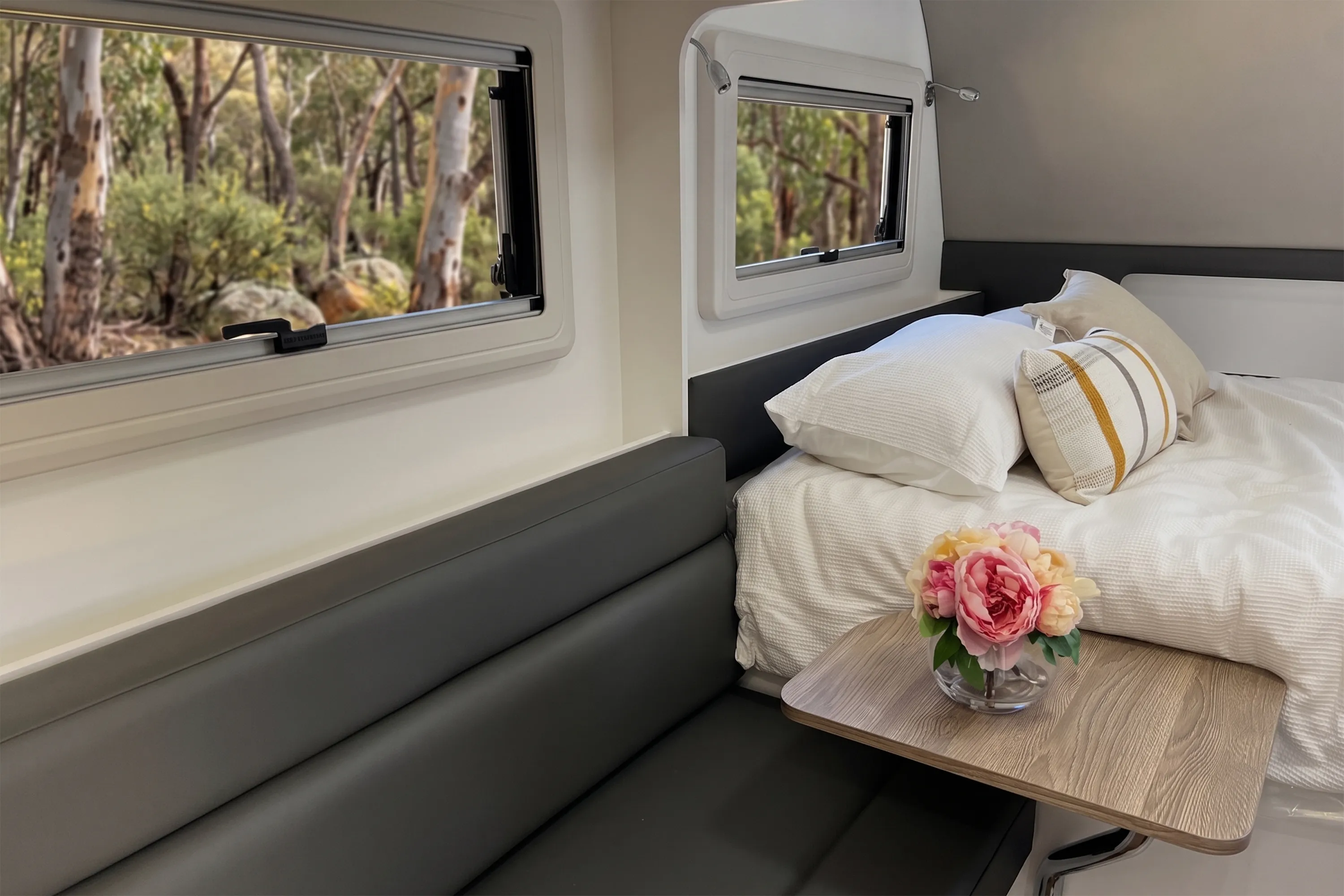 JB Caravans Gator Hybrid photo 12 of 13