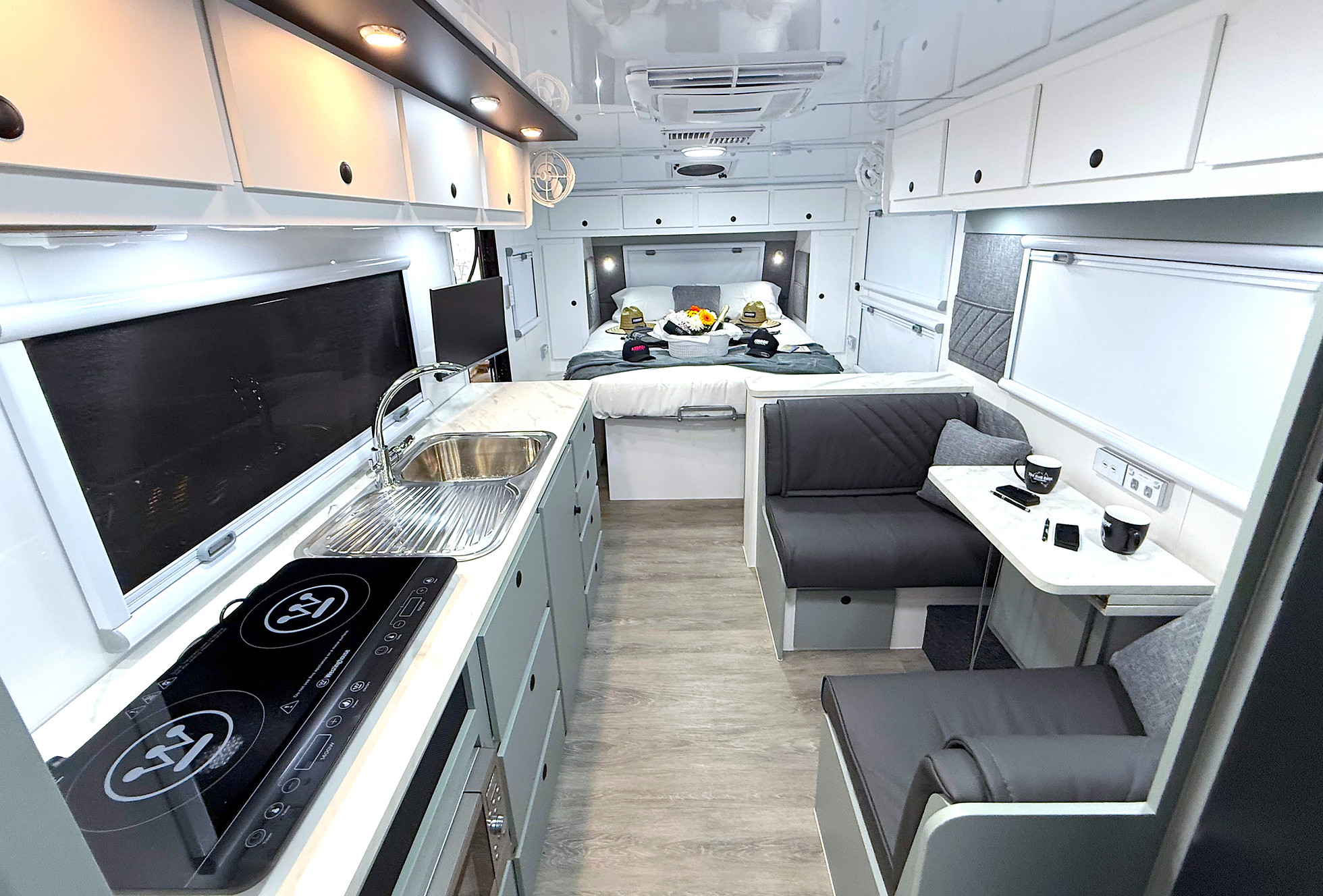 Kedron Caravans XR Cross Roads photo 5 of 8
