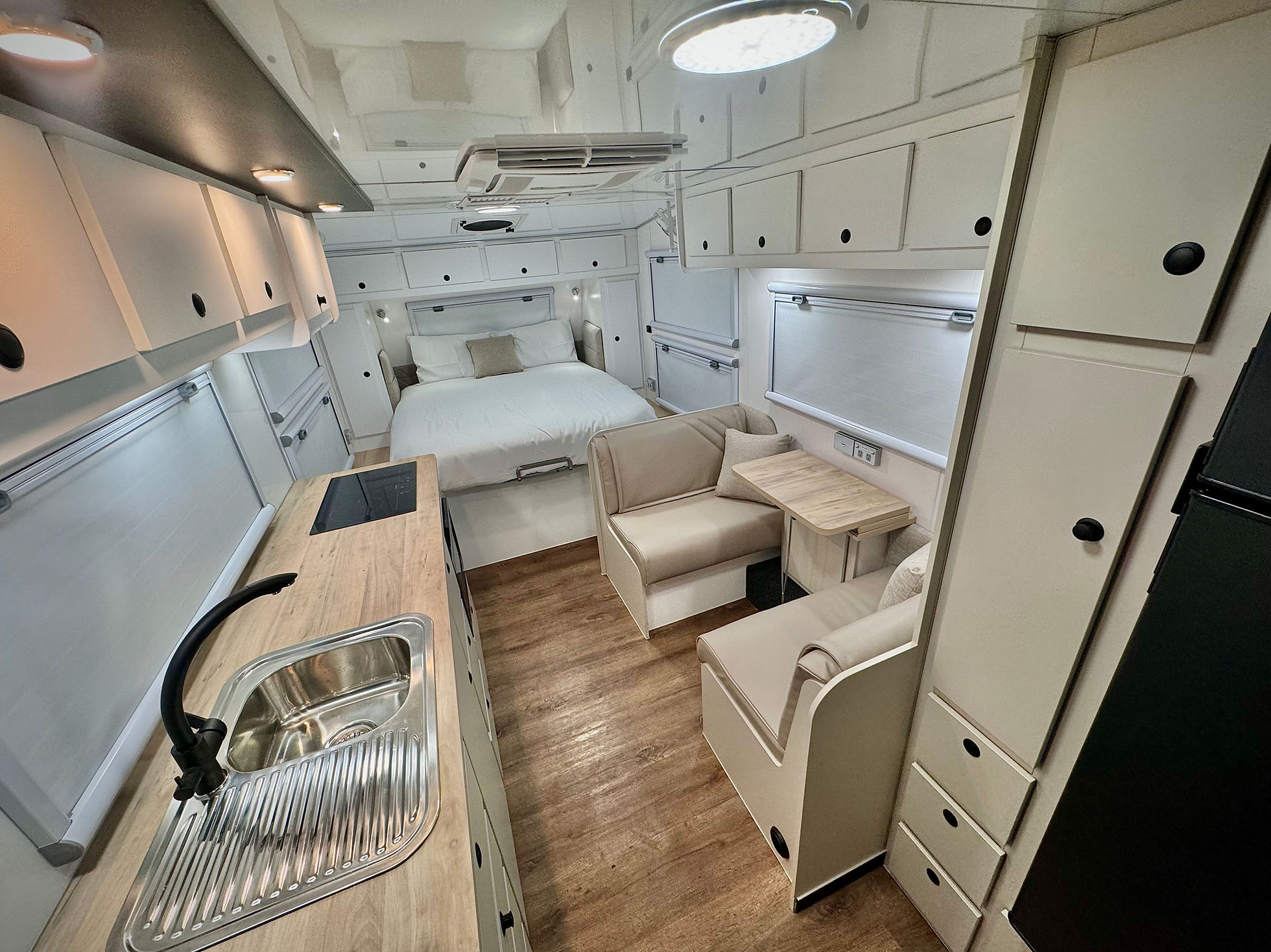 Kedron Caravans XR Cross Roads photo 8 of 8