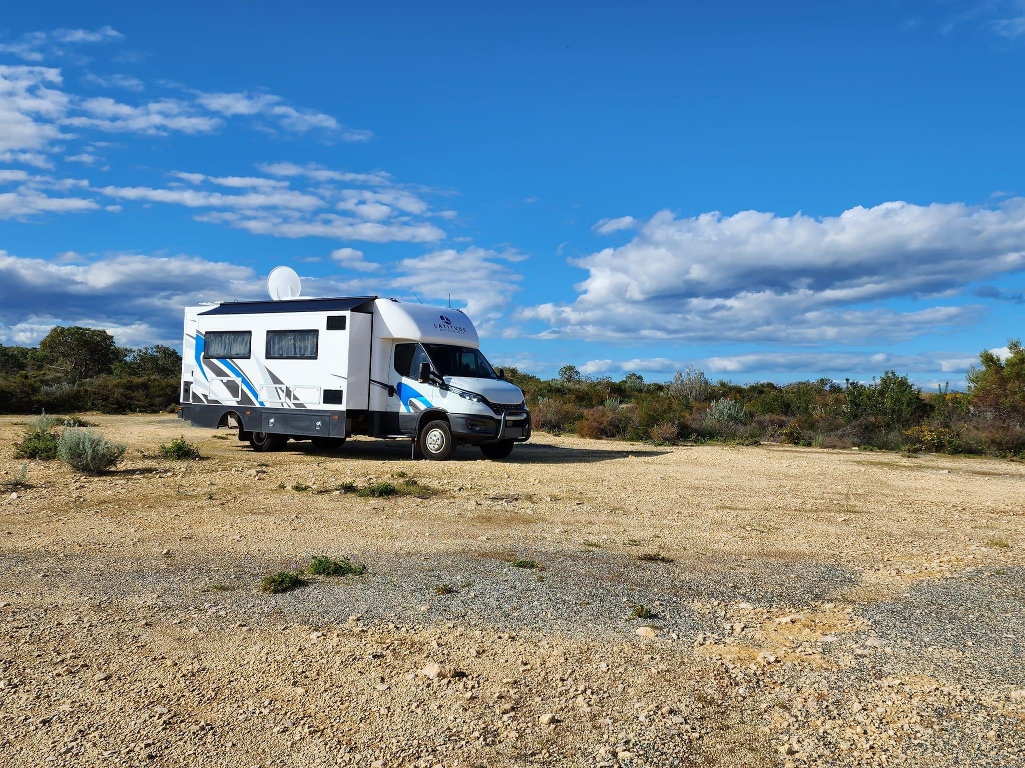 Latitude Motorhomes Element 27
