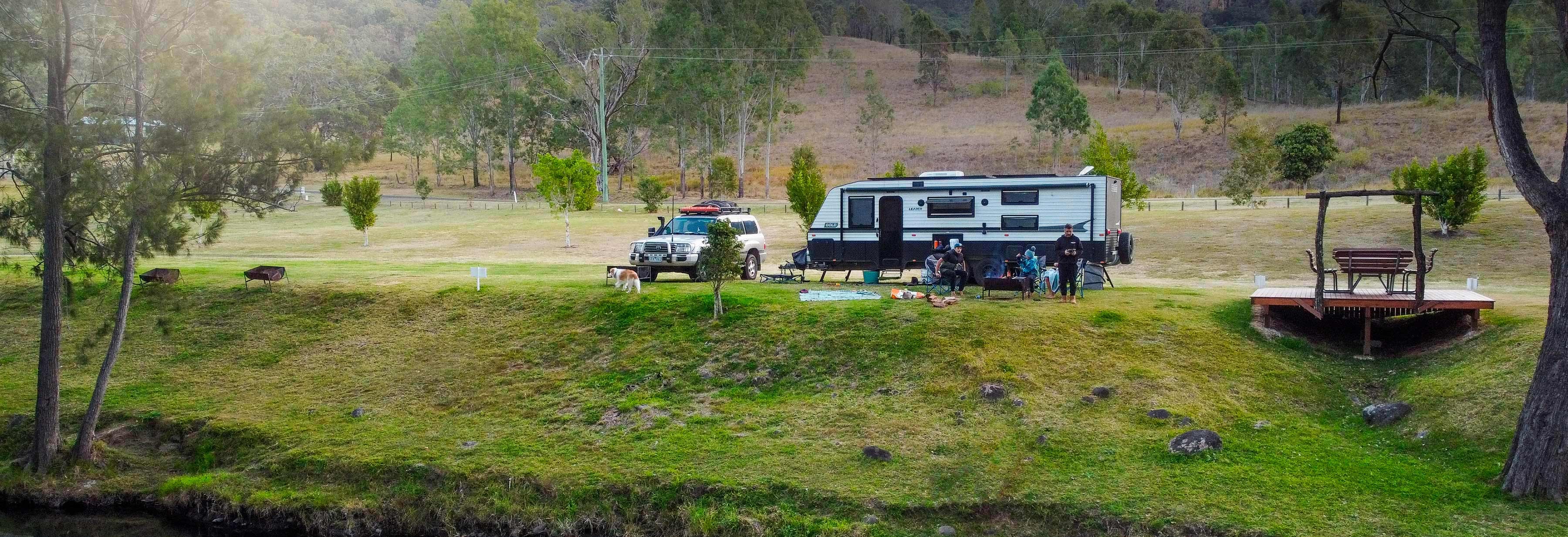 Leader Caravans Gold LE photo 2 of 35