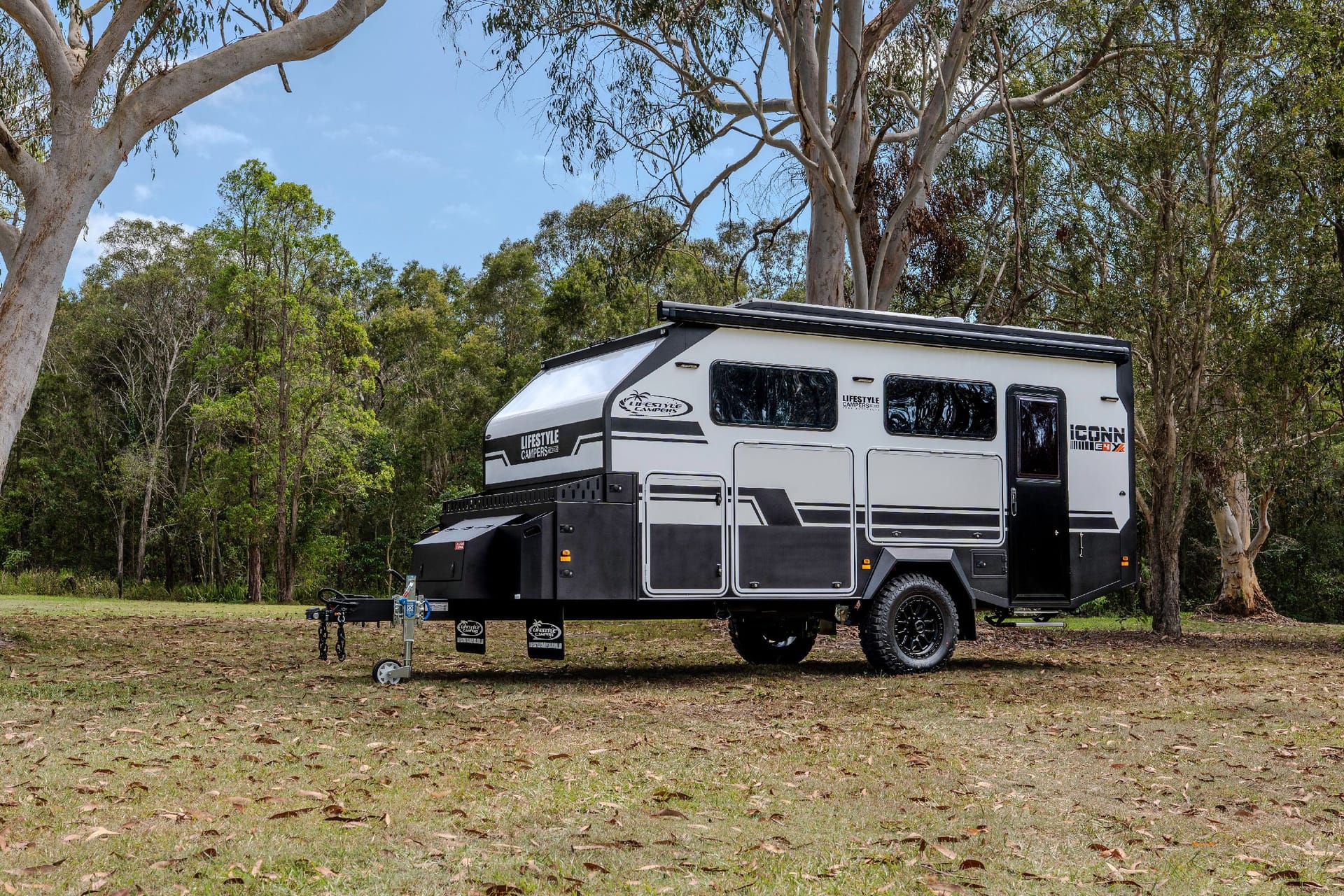 Lifestyle Campers Iconn E4 XK High Top