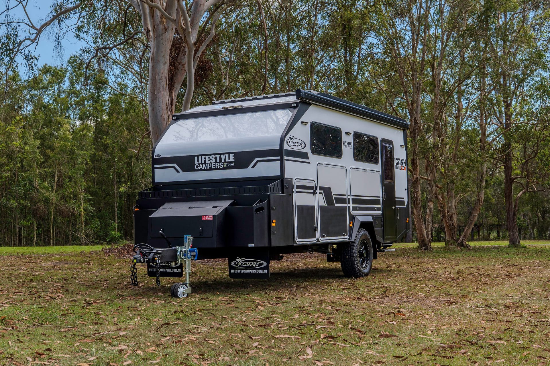 Lifestyle Campers Iconn E4 XK High Top photo 4 of 8