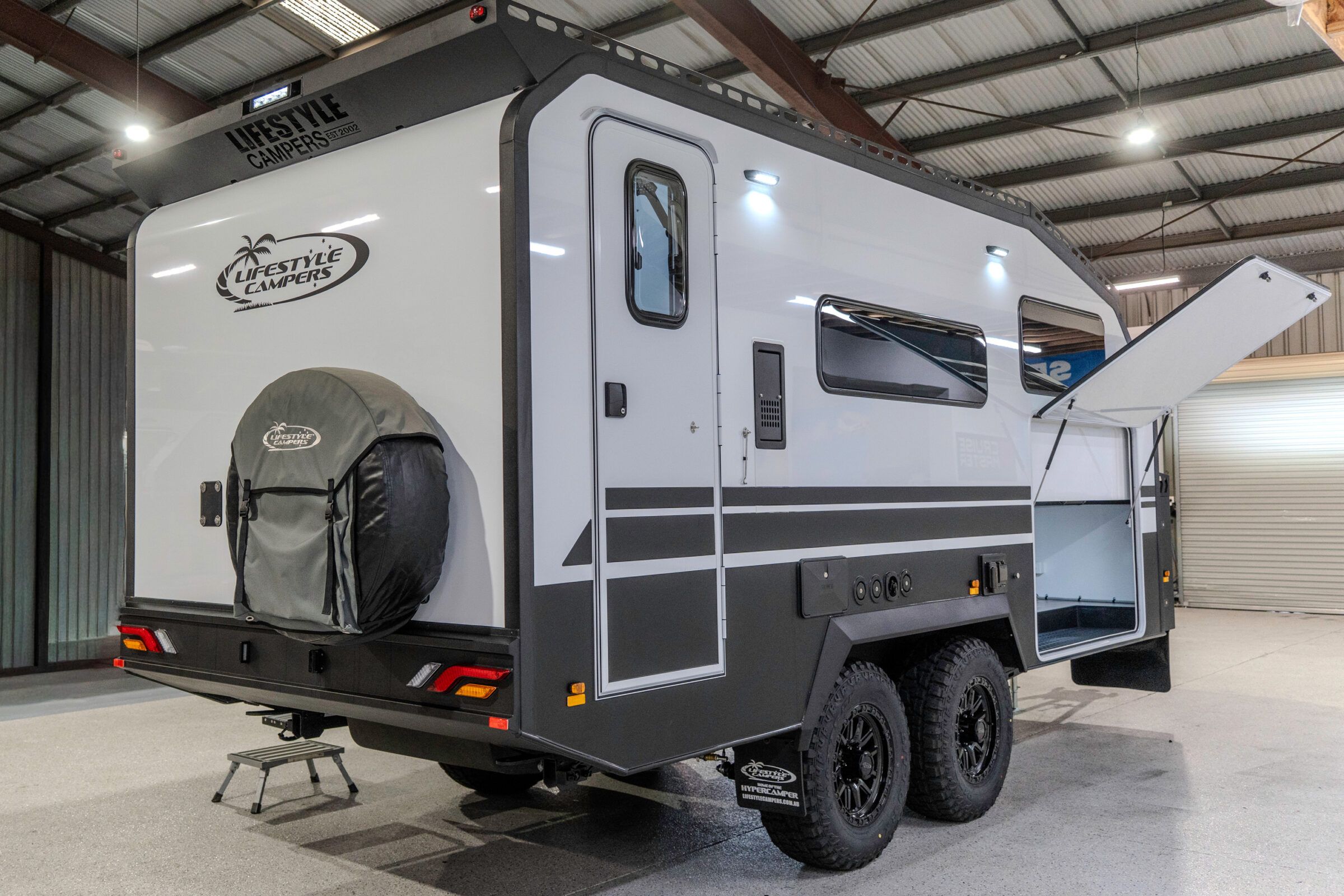 Lifestyle Campers Iconn XKT photo 1 of 8