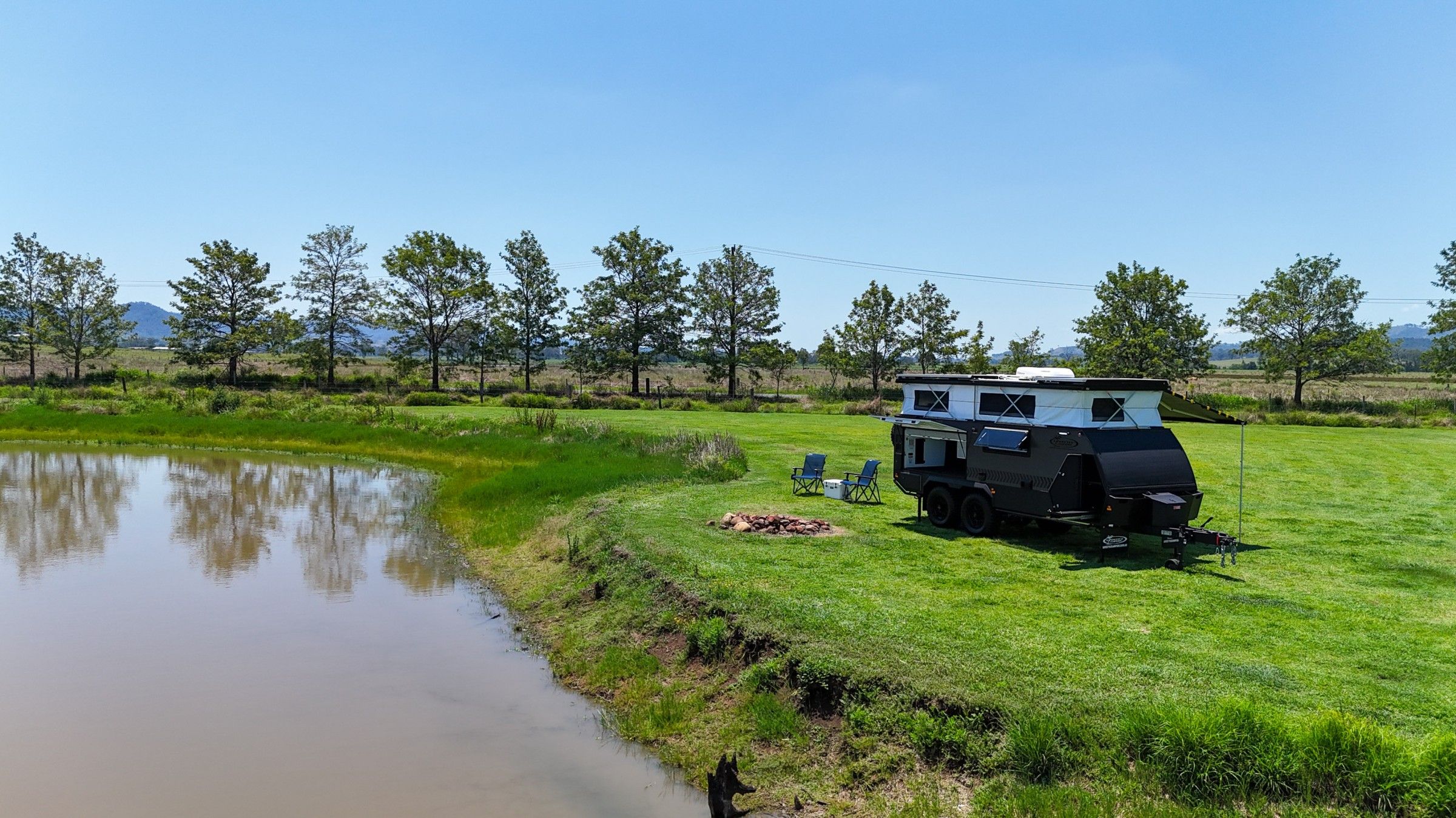 Lifestyle Campers Reconn R4T LRX photo 1 of 8