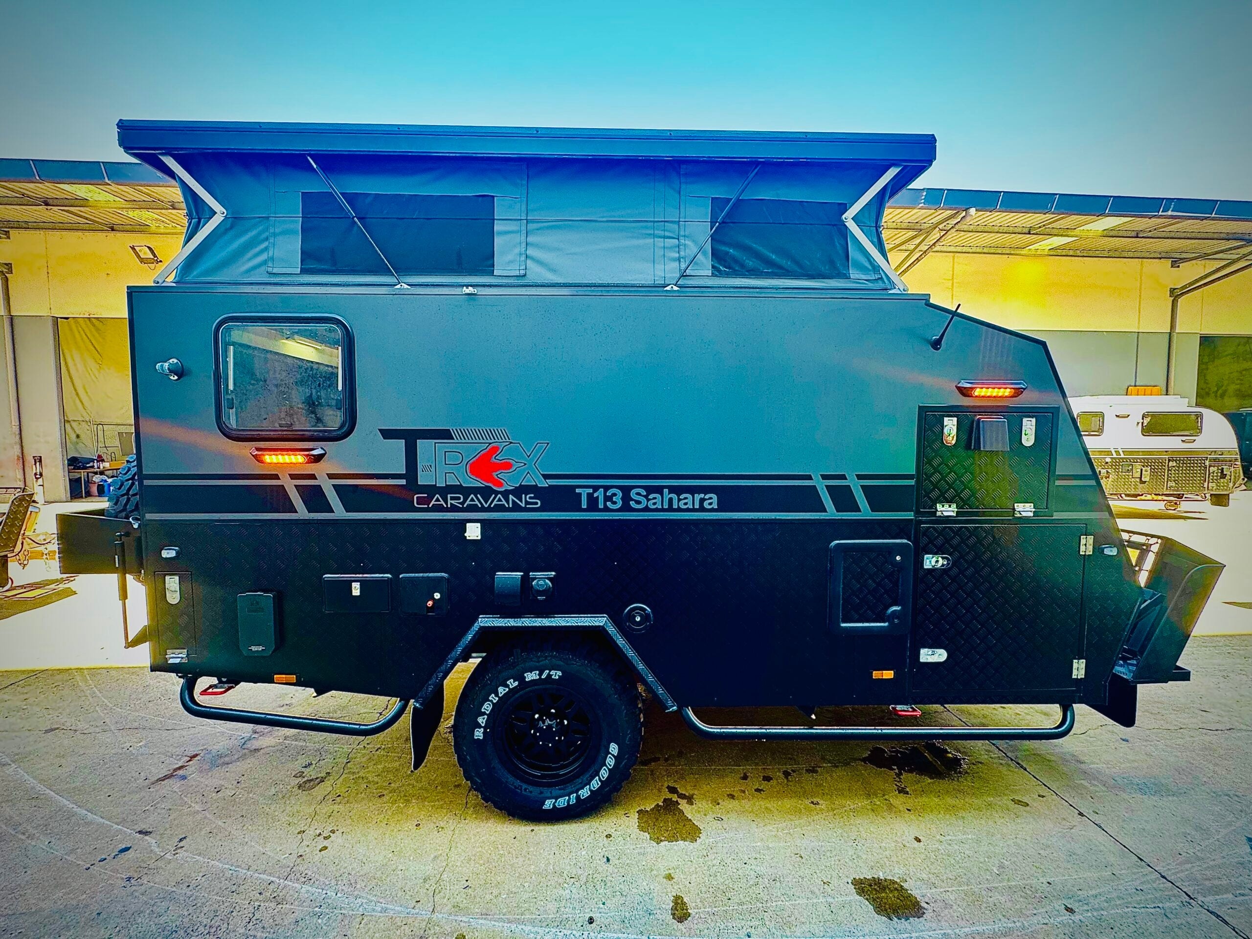 Long Haul Campers T-Rex T13 Sahara