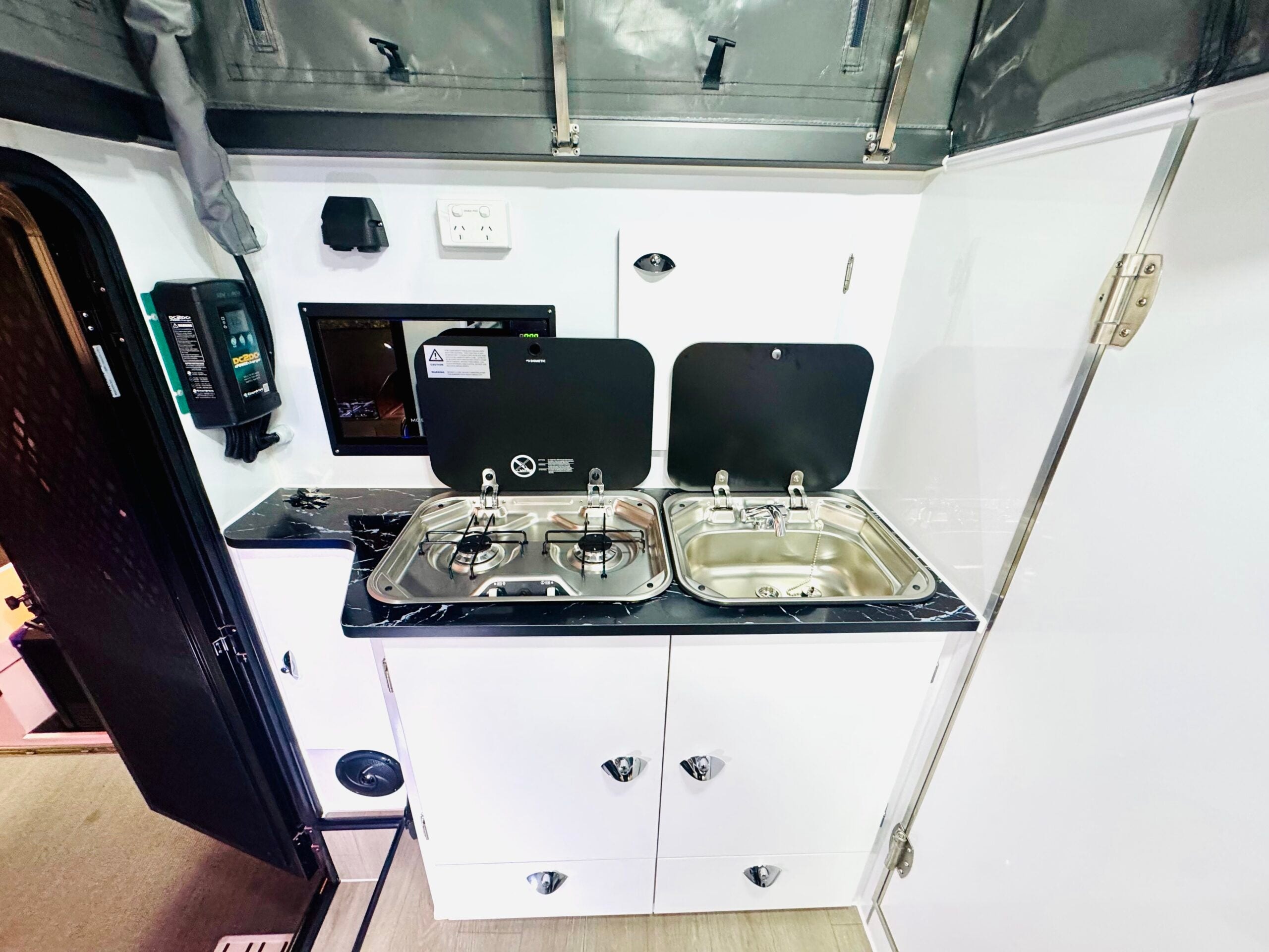 Long Haul Campers T-Rex T13 Sahara photo 3 of 12