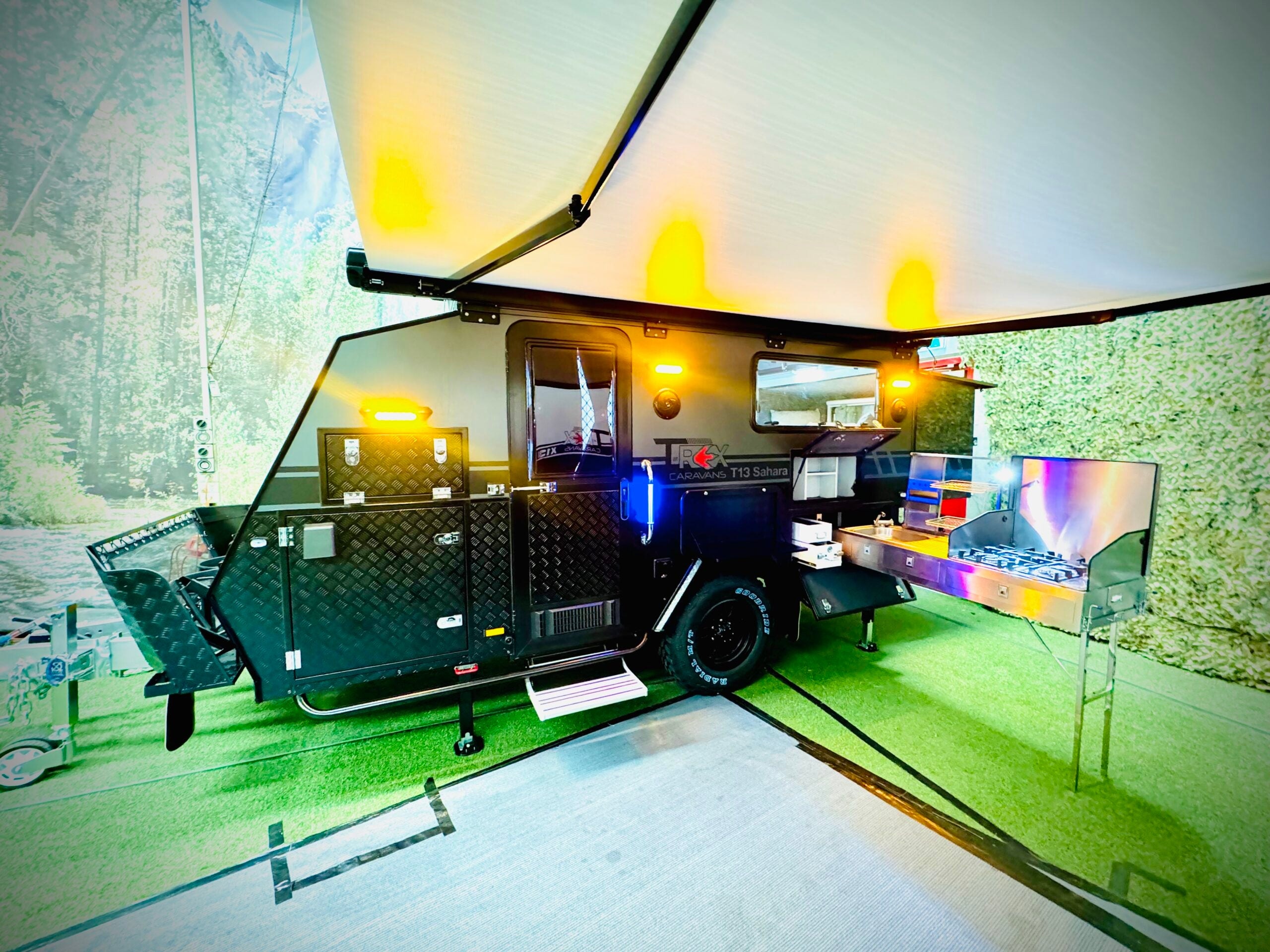Long Haul Campers T-Rex T13 Sahara photo 4 of 12