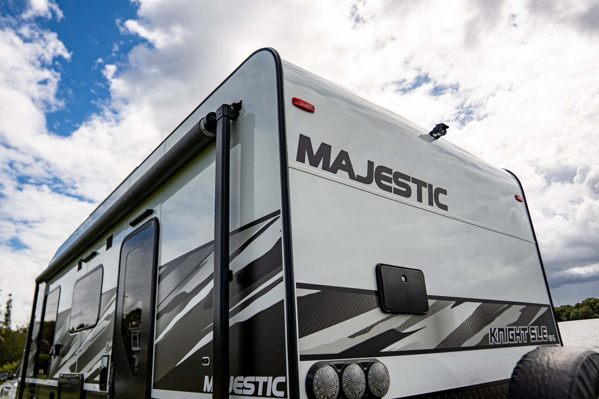 Majestic Caravans Knight SLE