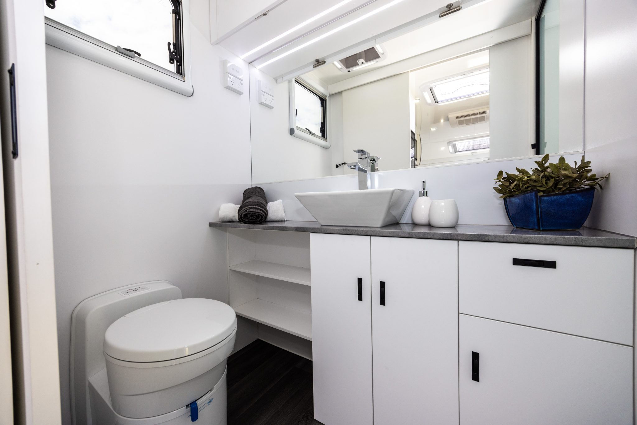 Majestic Caravans Sierra photo 5 of 6