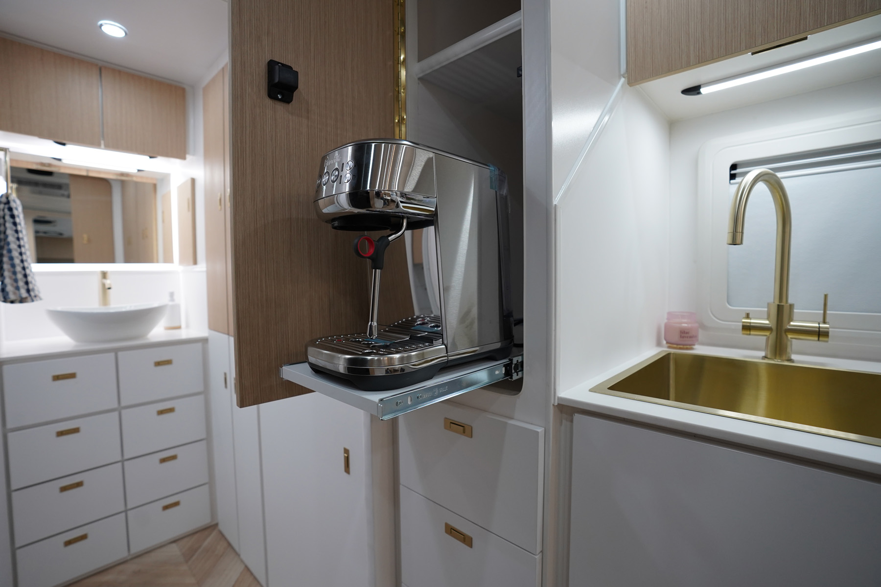 Masterpiece Caravans Optimum Director's Edition photo 6 of 12