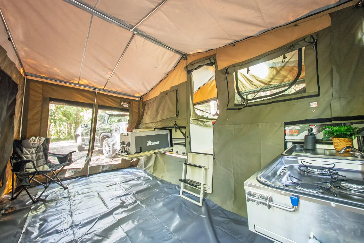 Market Direct Campers Explorer FF (Limited Edition) photo 7 of 12