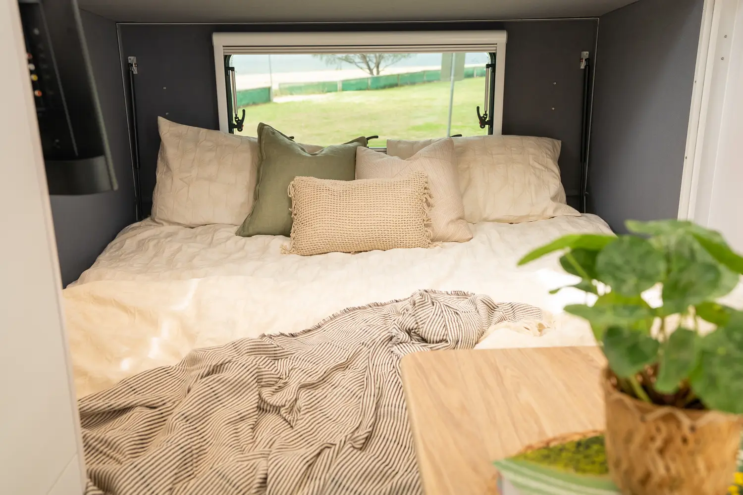 Market Direct Campers Forte SR11 S2 photo 3 of 6