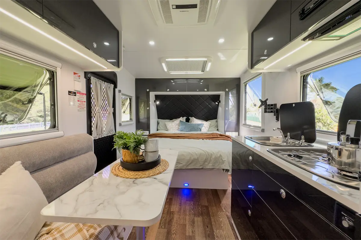 Market Direct Campers Forte SR16 Island photo 2 of 6