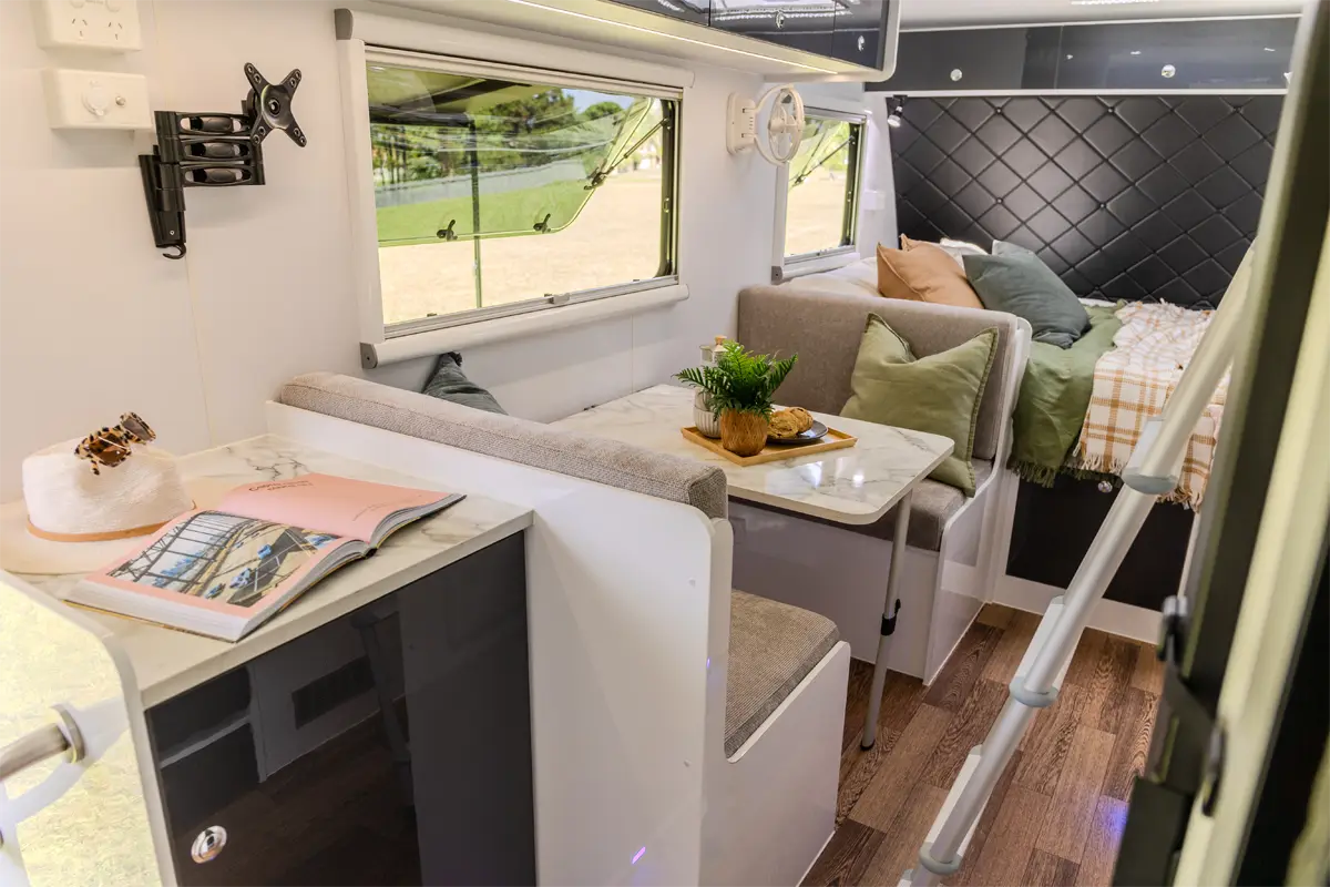 Market Direct Campers Forte SR17+ photo 2 of 6
