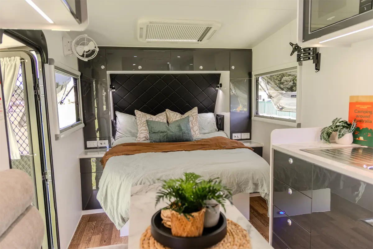 Market Direct Campers Forte SR19 photo 1 of 6
