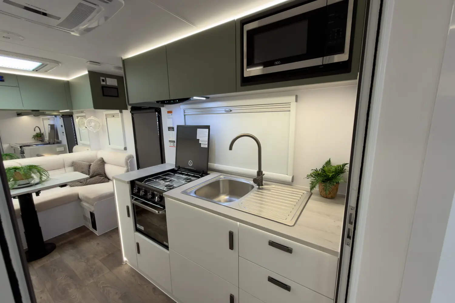 Market Direct Campers Forte SR22 Club S2 photo 1 of 6
