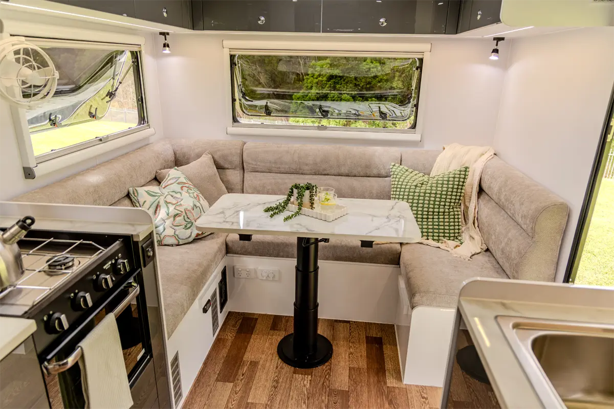 Market Direct Campers Forte SR22 Club photo 2 of 6