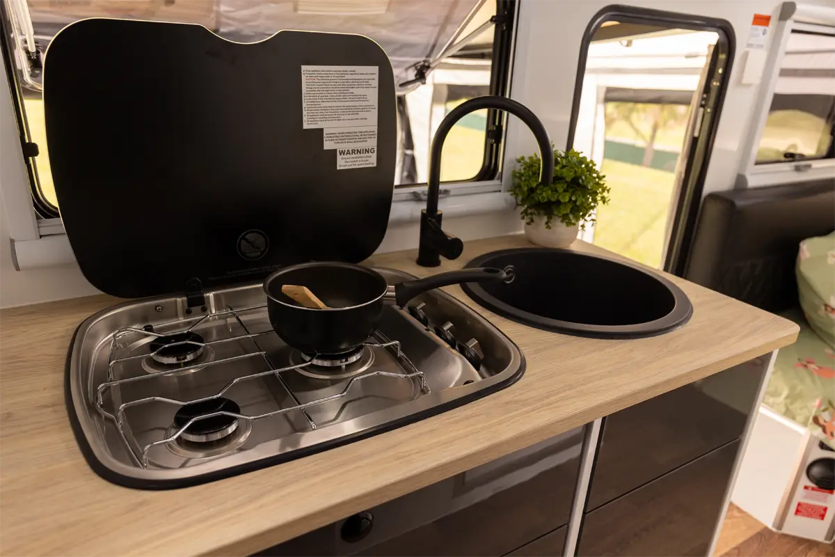 Market Direct Campers AUSRV XL15E MKIII photo 5 of 6