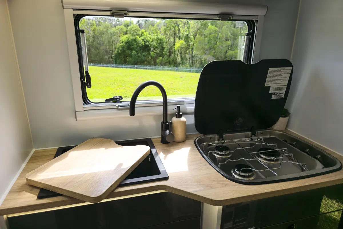 Market Direct Campers XT12HR MKII photo 5 of 6