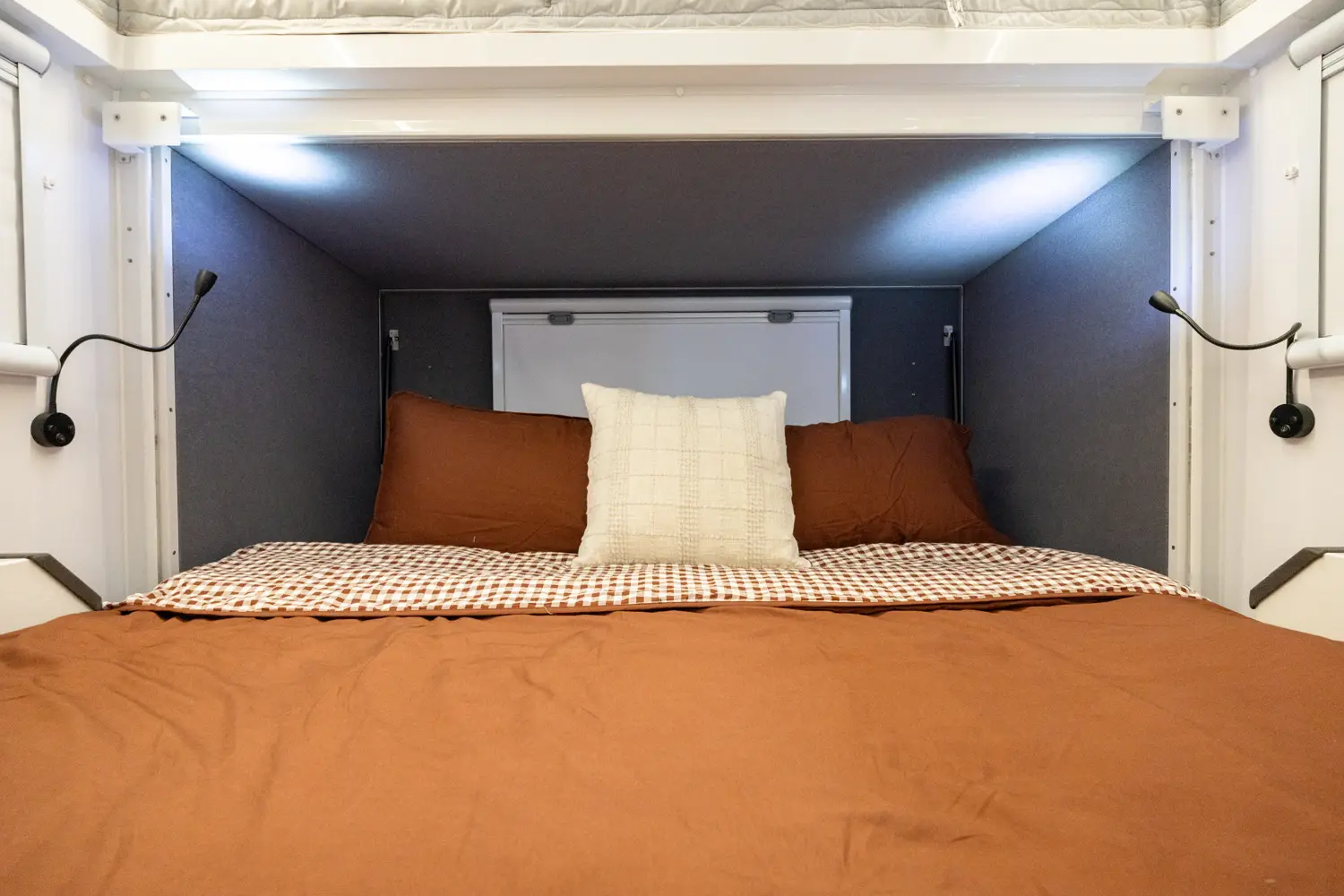 Market Direct Campers XT15 Family Pop MK4 photo 4 of 6
