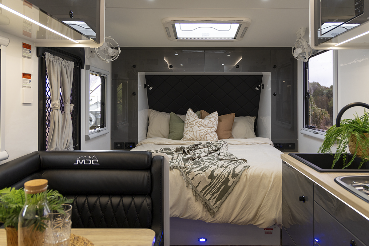 Market Direct Campers XT16HR Island MKIII photo 2 of 6