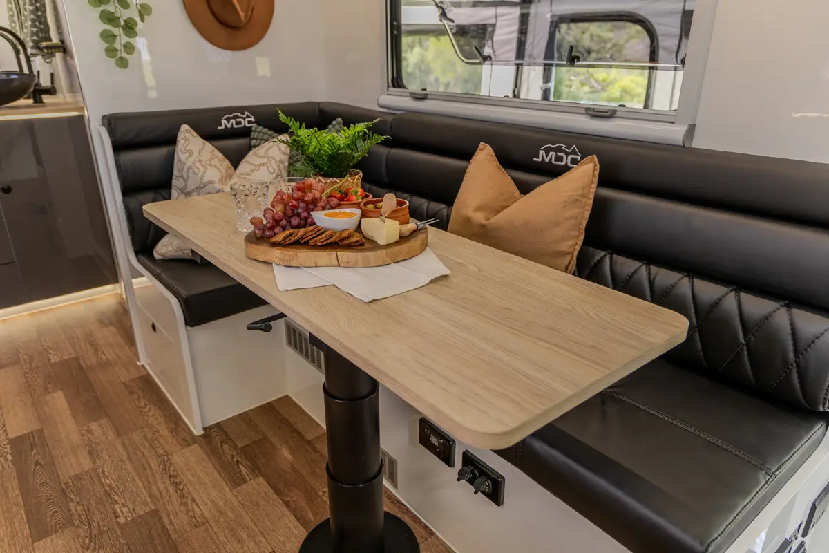 Market Direct Campers XT19HRT MKIII photo 4 of 6