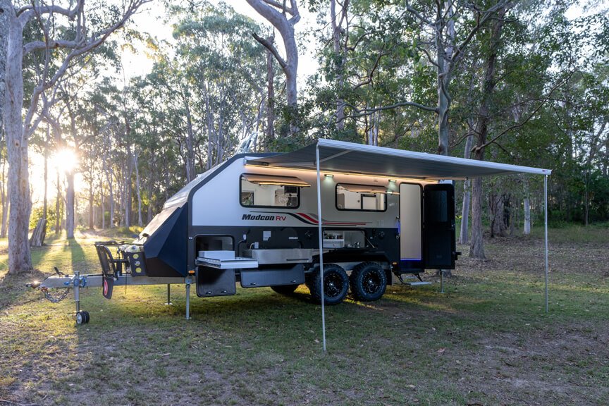 Modcon RV Cruiser 18 Island