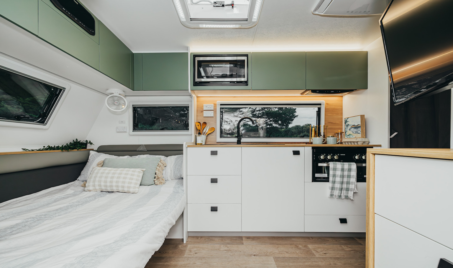 New Age Caravans Big Red photo 3 of 23