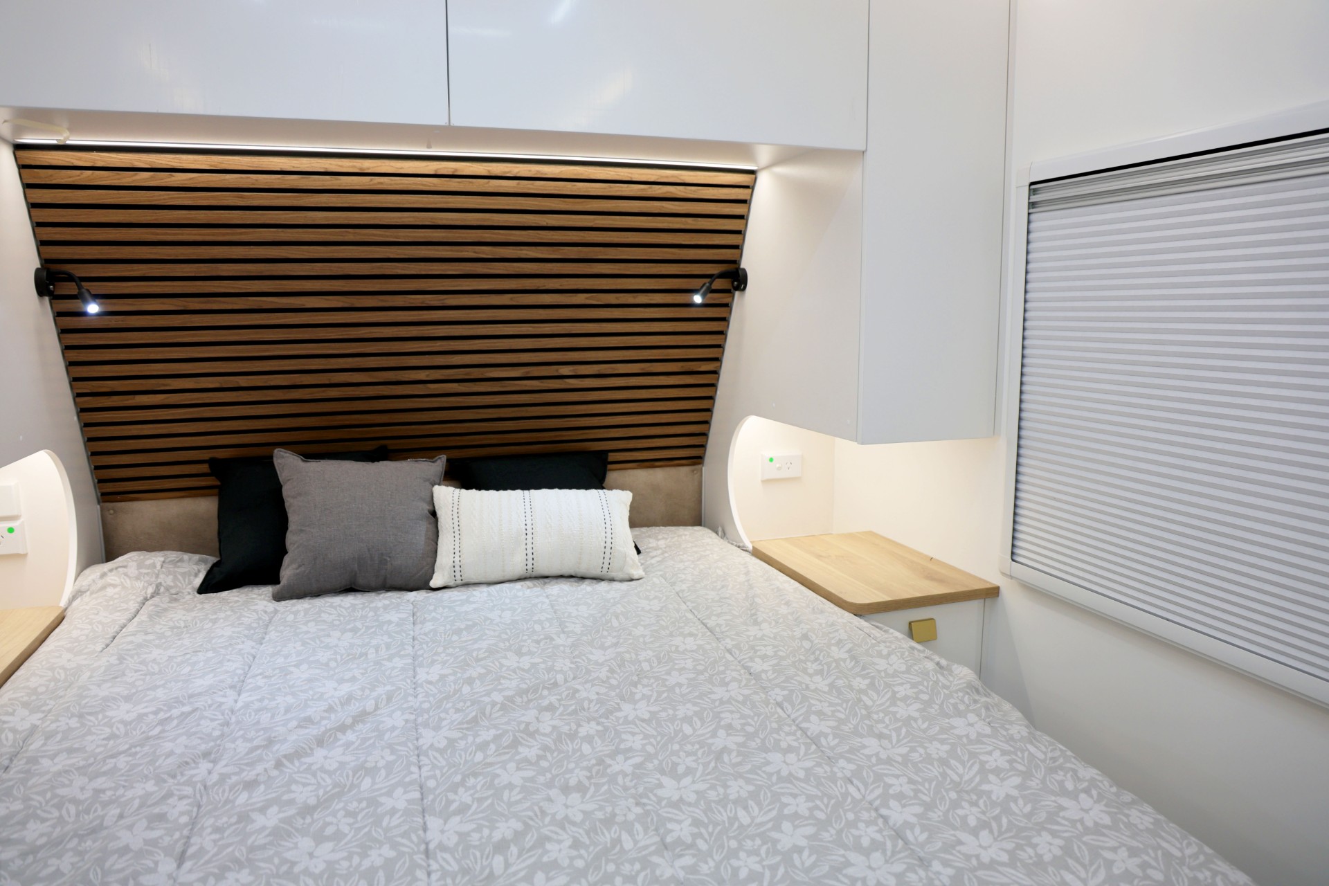 New Age Caravans Manta Ray photo 14 of 18