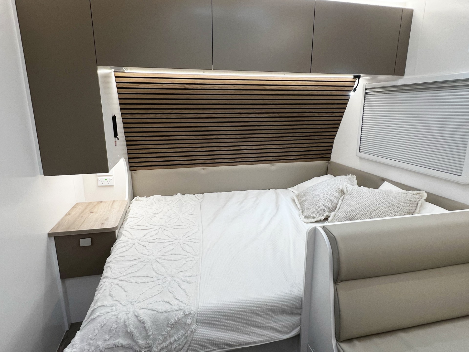 New Age Caravans Road Owl photo 10 of 15