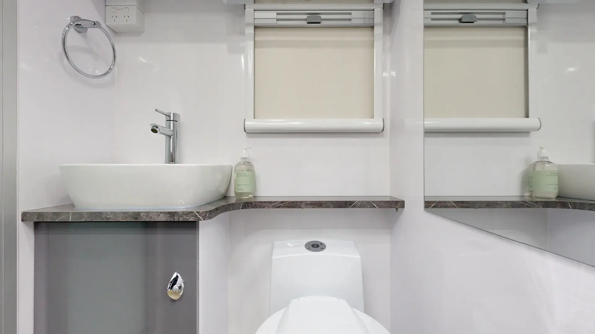 Newgen Caravans NGB21F photo 6 of 8