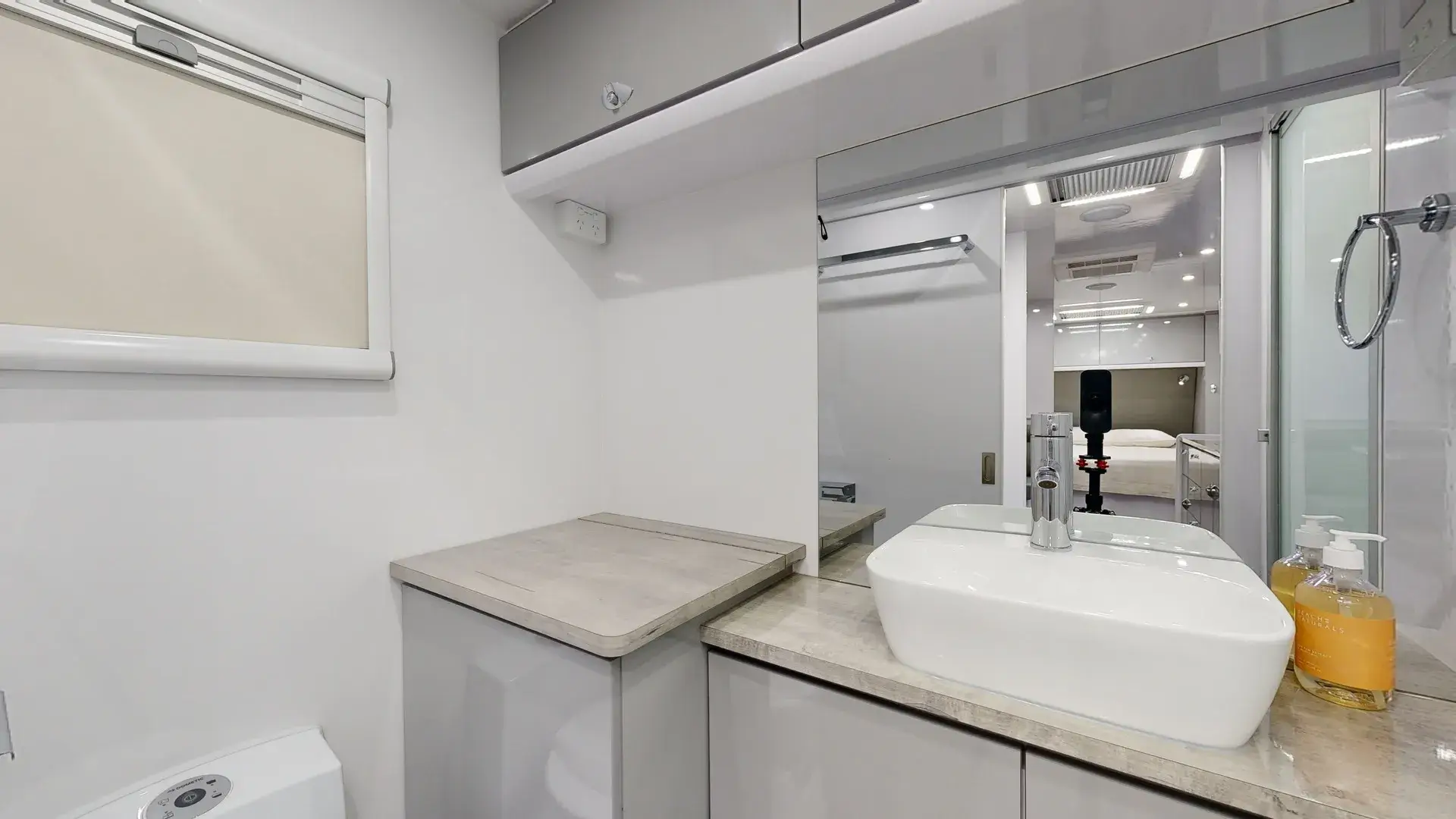 Newgen Caravans NGB21S photo 7 of 8