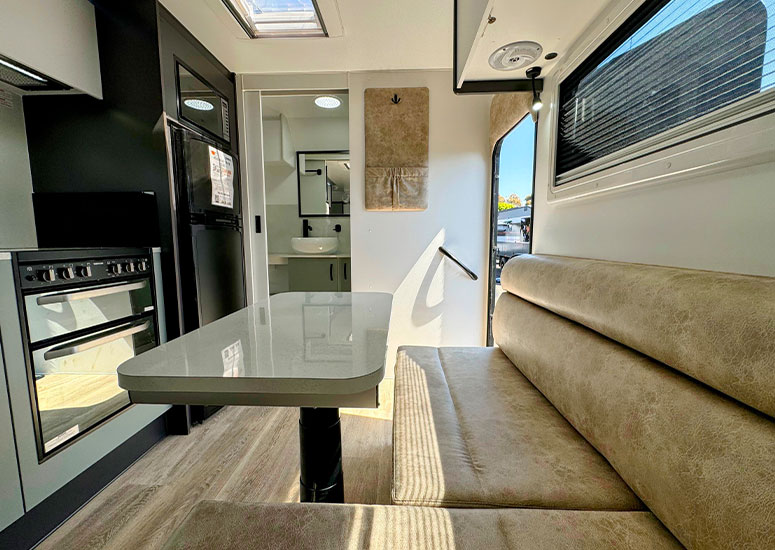 Nova Caravans Bravo photo 5 of 9