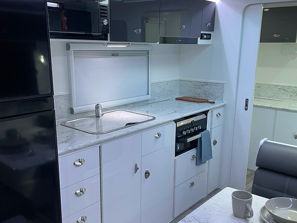 Olympic Caravans Javelin X8/X10 photo 5 of 11