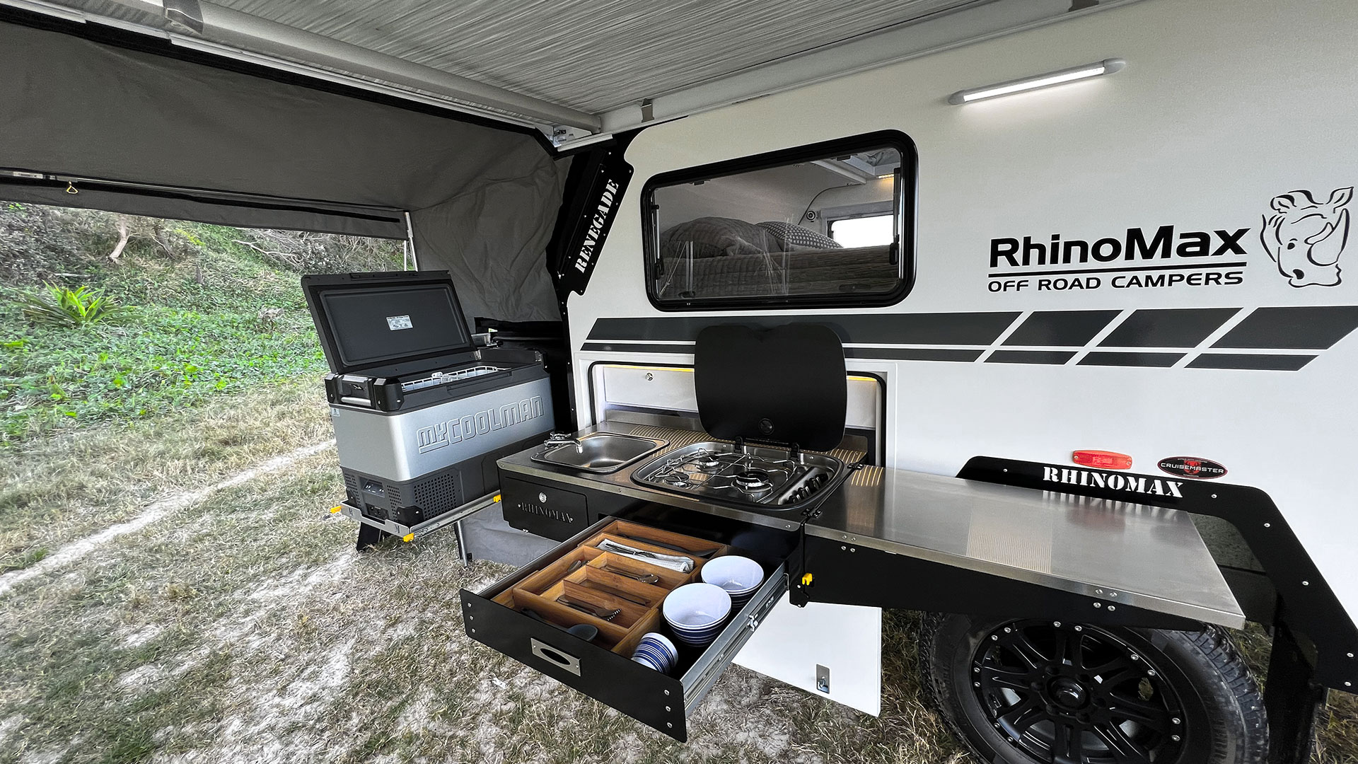 Rhinomax Campers Renegade 12 photo 17 of 20