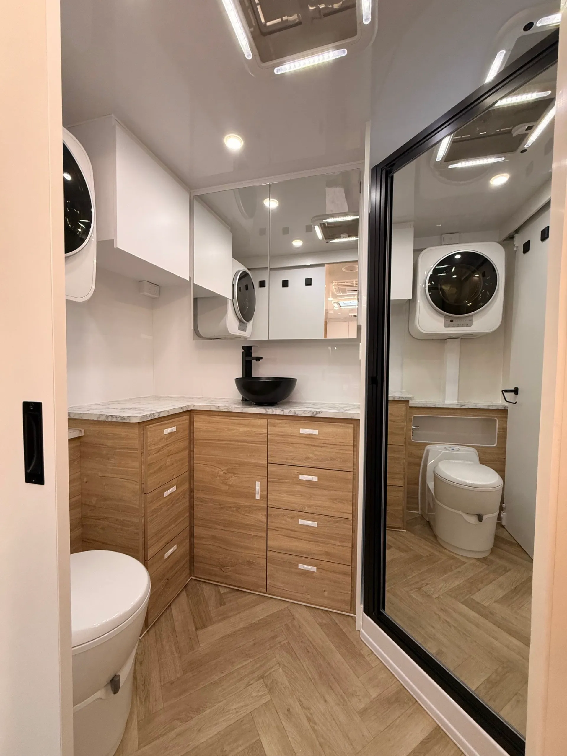 Royal Flair Caravans BreakOut photo 10 of 11