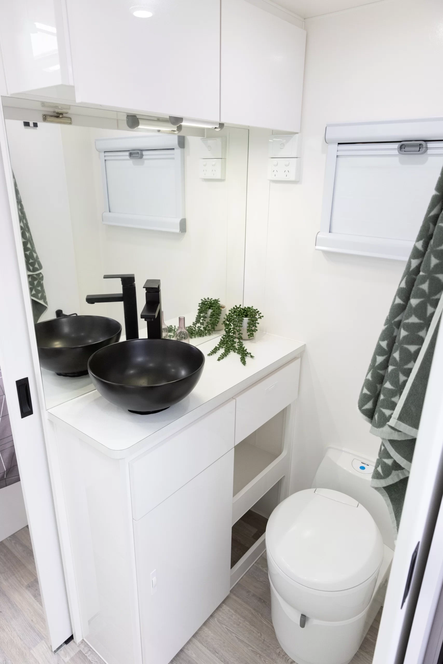 Royal Flair Caravans Designer Series photo 11 of 15