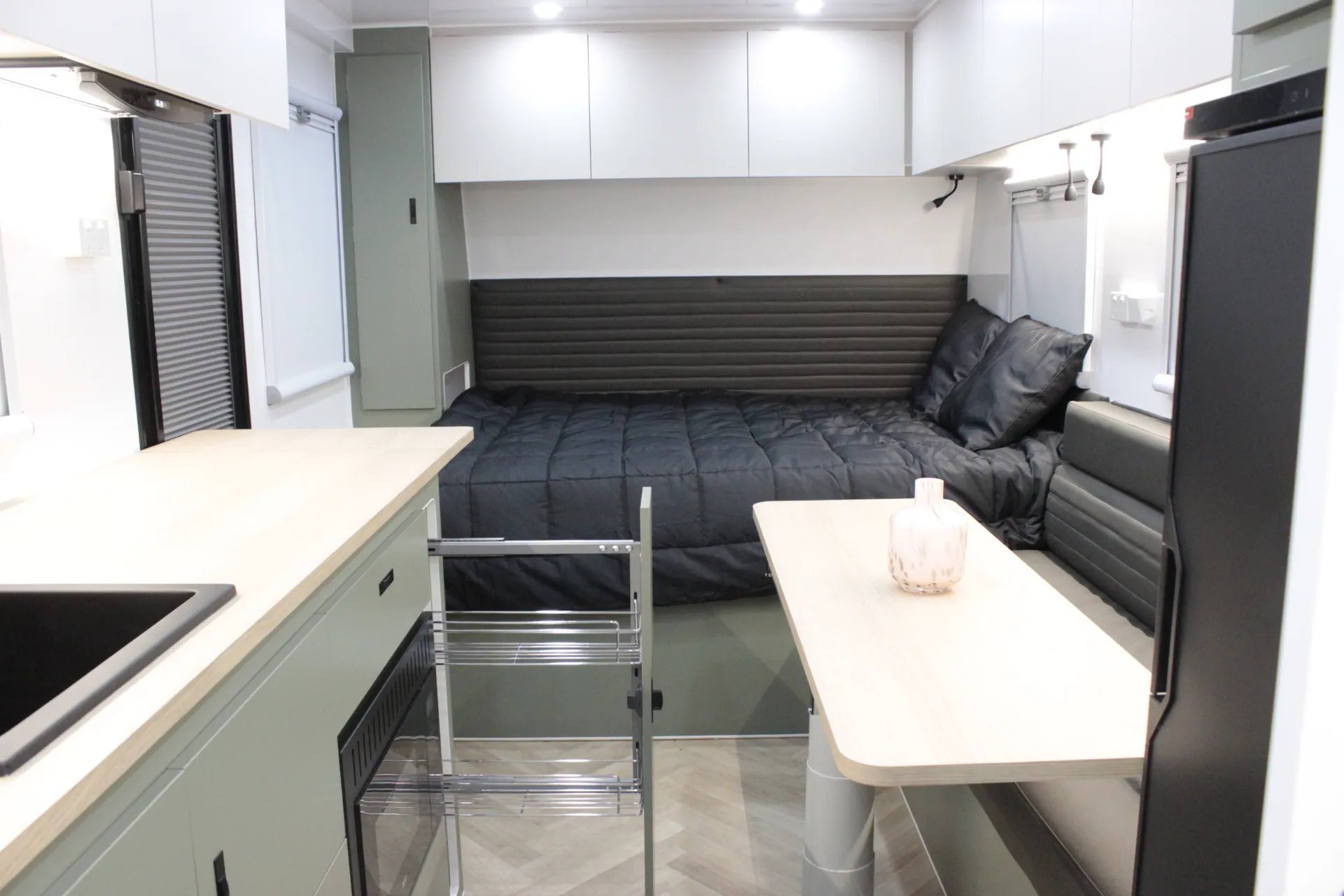 Royal Flair Caravans PD Series photo 19 of 27