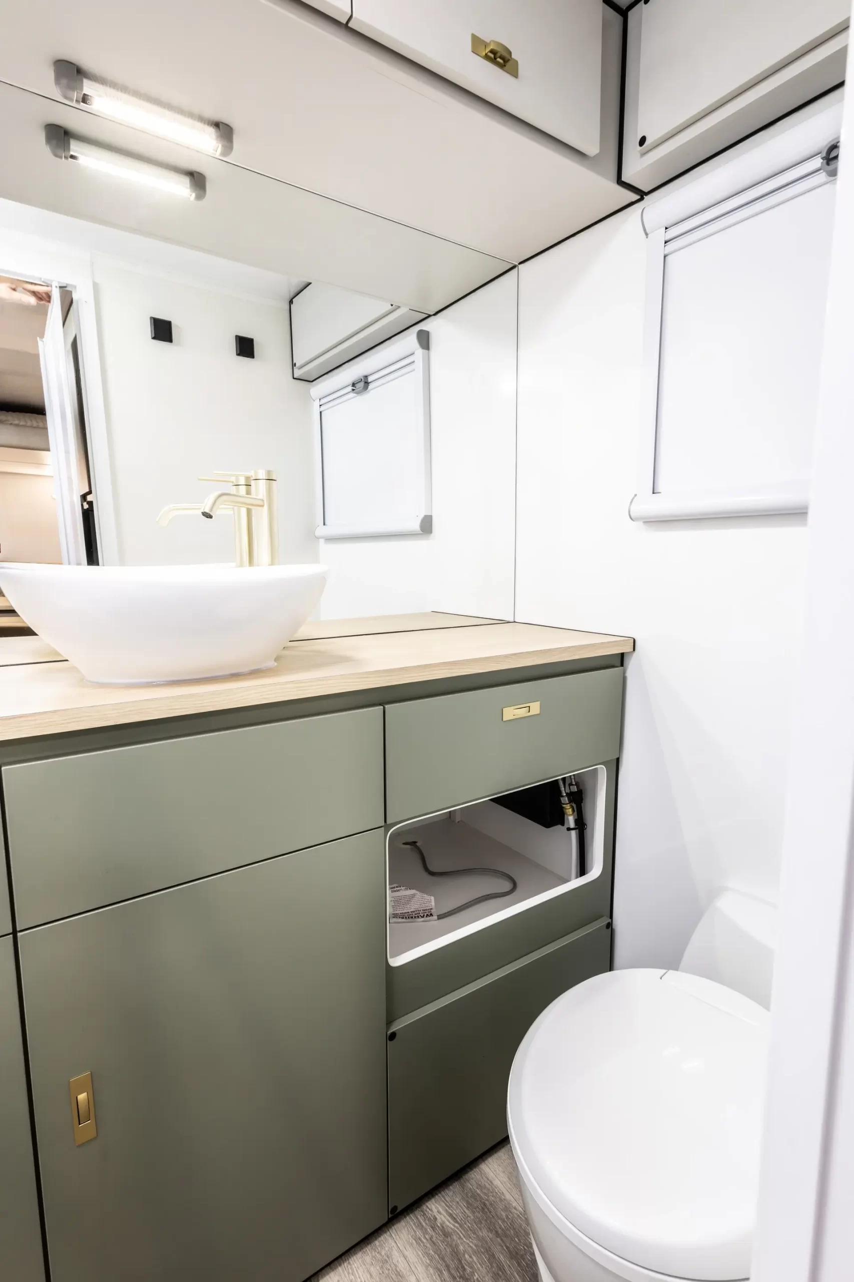 Royal Flair Caravans Raptor Series photo 12 of 23