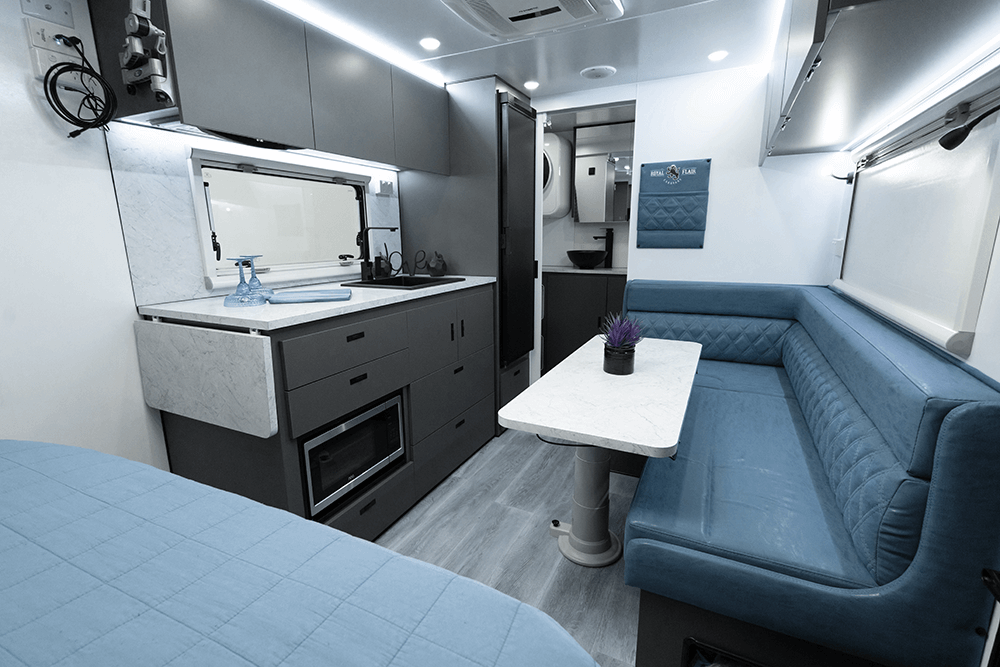 Royal Flair Caravans Razor XT photo 6 of 14