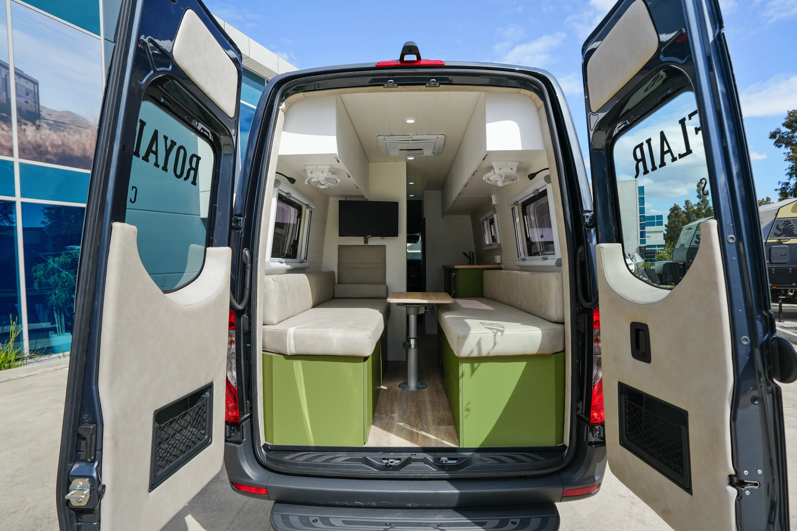 Royal Flair Caravans RV Campervan photo 4 of 13
