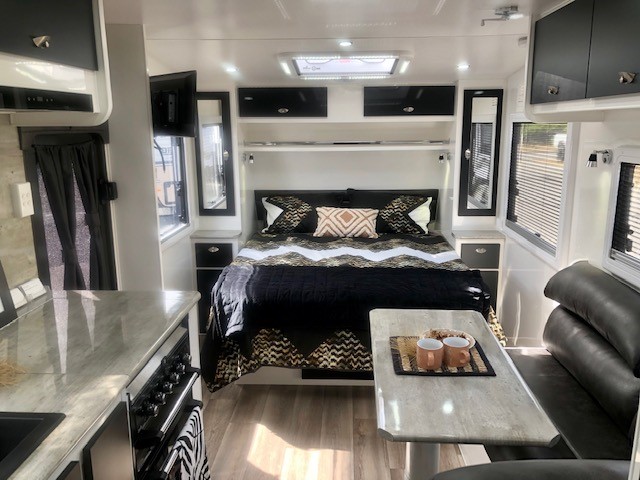 Silver Valley Caravans Hunter photo 2 of 5
