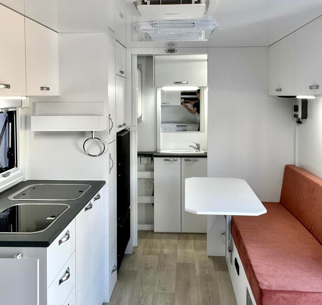 Silversun Caravans Saturn photo 1 of 3