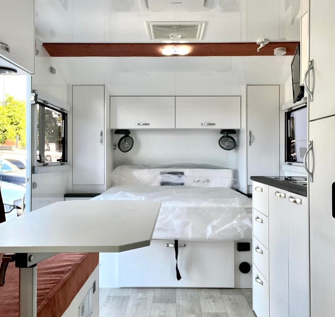Silversun Caravans Saturn photo 2 of 3