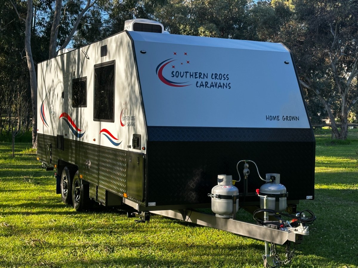 Southern Cross Caravans Home Grown 22' Side Club