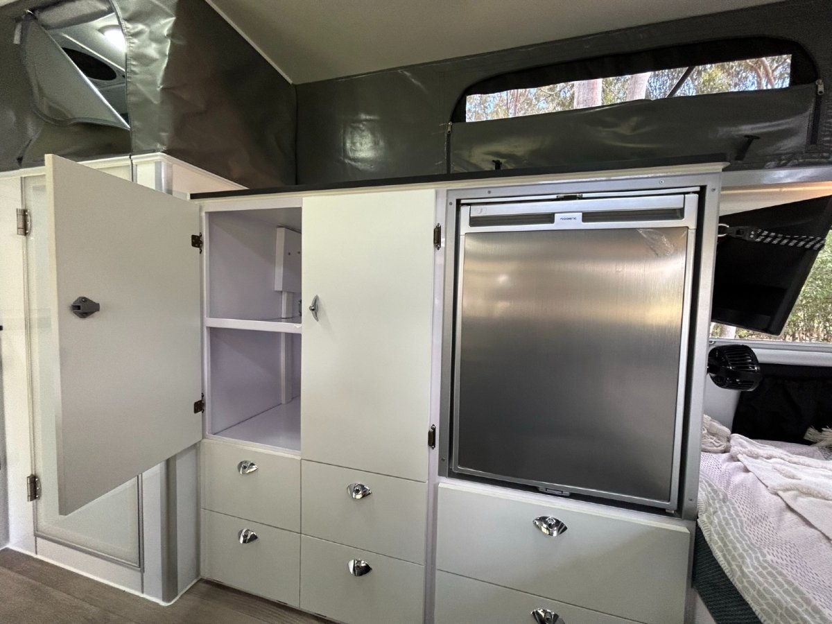 Southern Cross Caravans SC15 Electric Roof photo 5 of 6