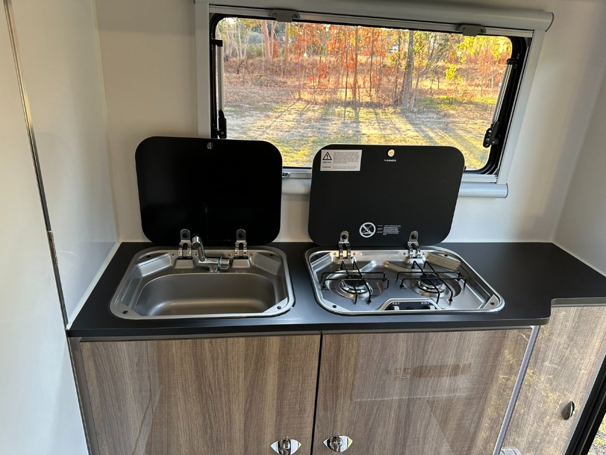 Southern Cross Caravans SCF13 Pardoo Island Bed photo 3 of 6